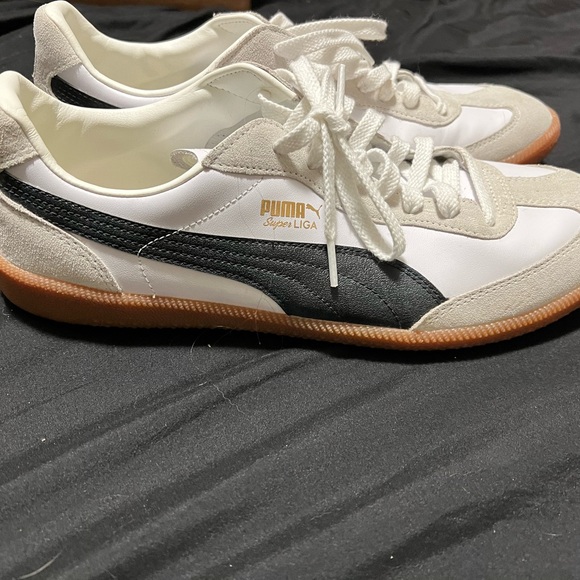 Men’s Like New Puma Super LIGA sz 12 - Picture 1 of 4